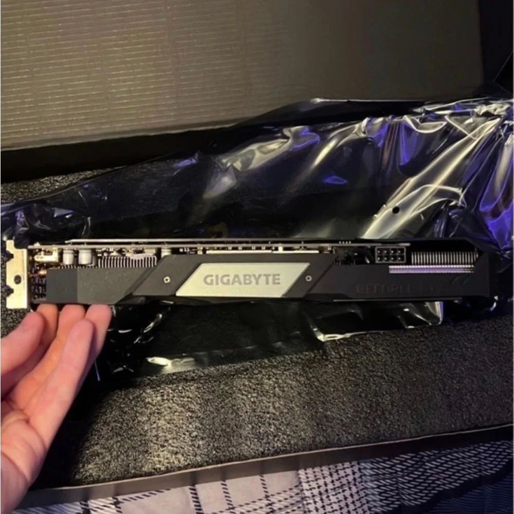 Gigabyte GeForce GTX 1660 super 3 fan model (with RGB)